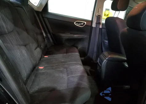 2017 Nissan Sentra S z USA, uszkodzony, nr VIN 3N1AB7AP4HL642466